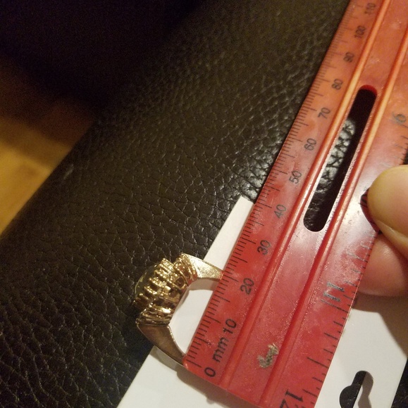 Ring - Picture 4 of 7